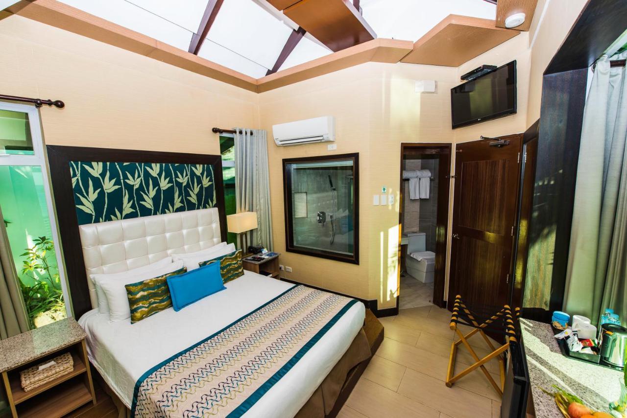 Acuatico Beach Resort & Hotel Inc. 산 후안 외부 사진