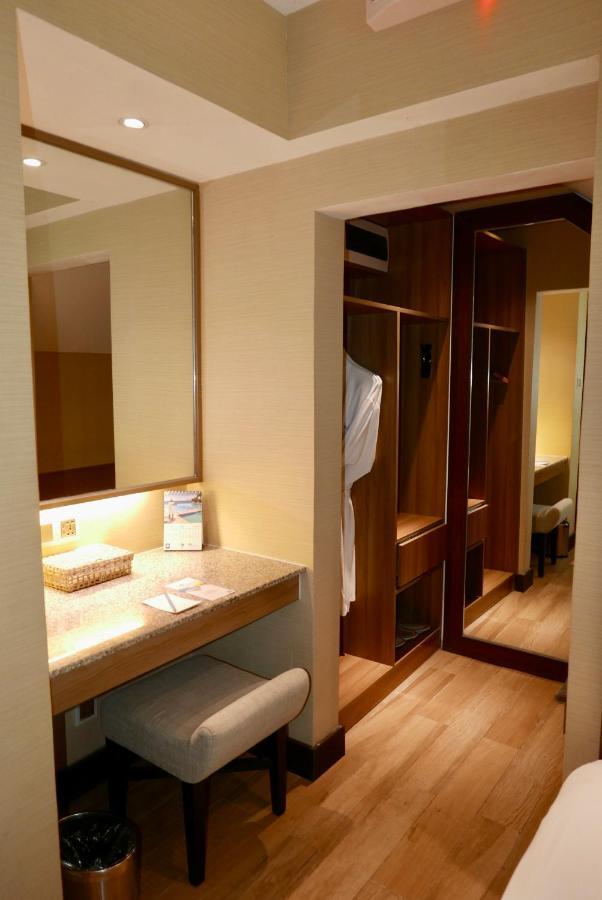Acuatico Beach Resort & Hotel Inc. 산 후안 외부 사진