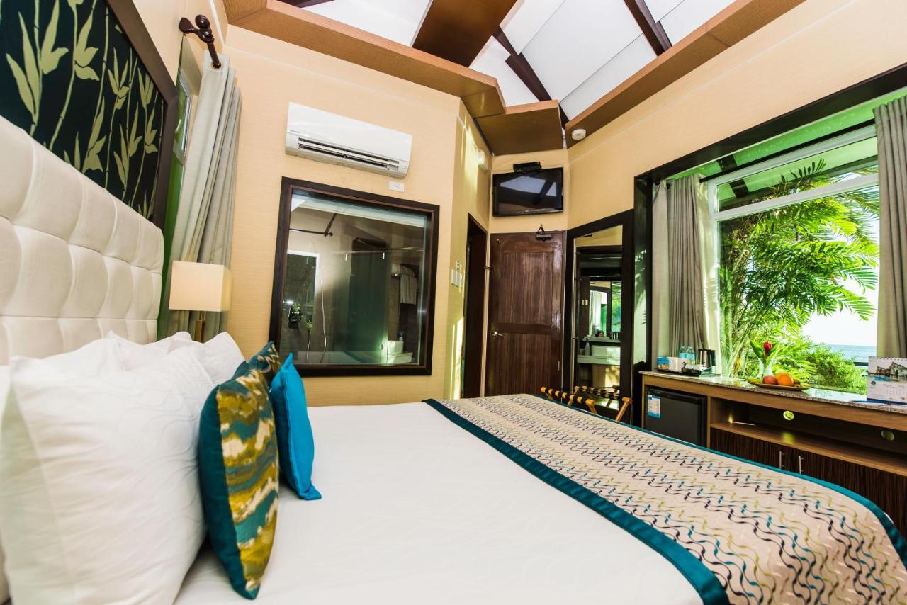 Acuatico Beach Resort & Hotel Inc. 산 후안 외부 사진
